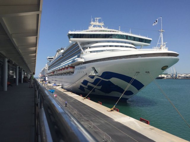 asuka symphony of the seas sapphire princess norwegian epic mein schiff 5 seabourn quest 25042018 12
